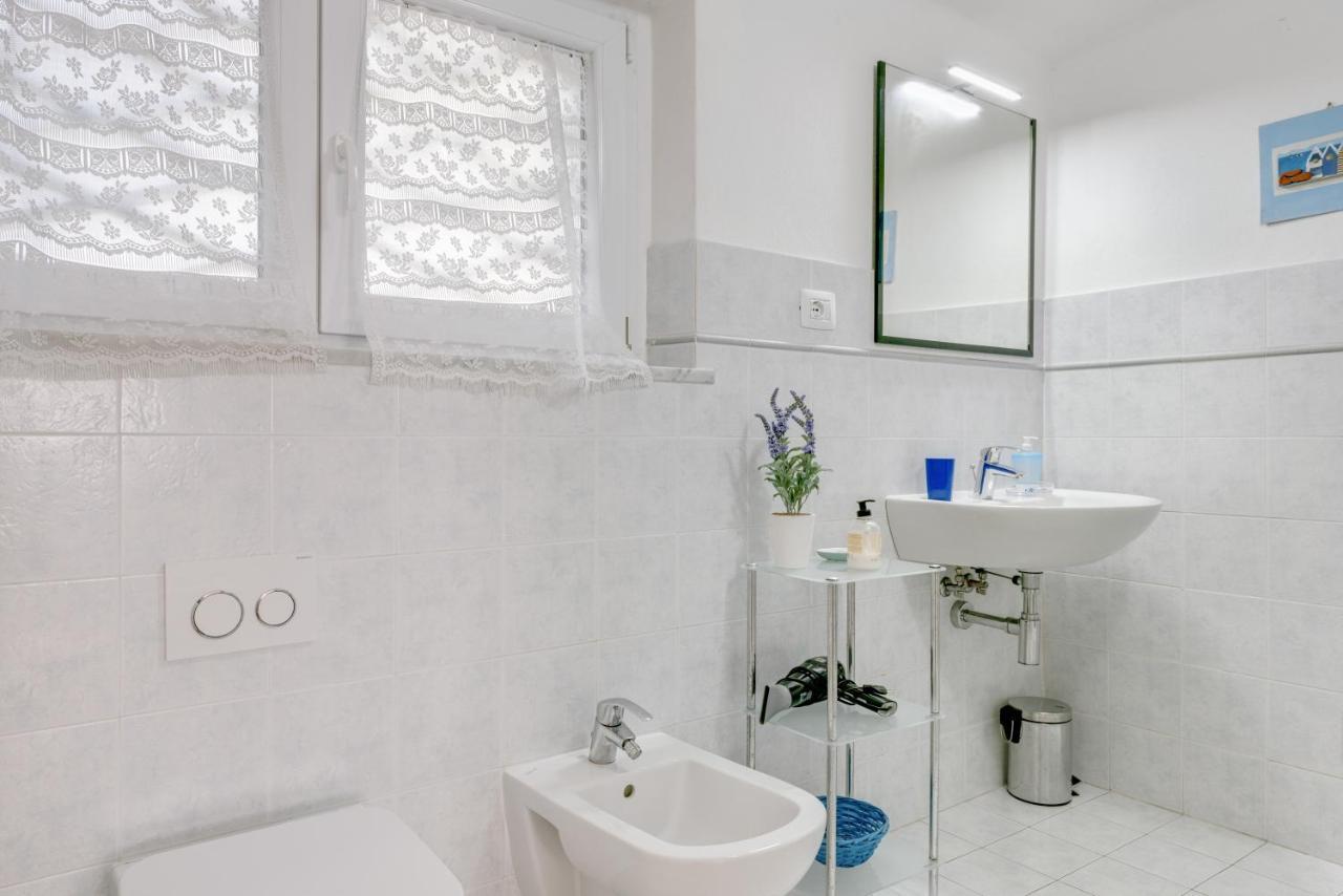 La Spezia Migliarina Bedrooms Exterior photo